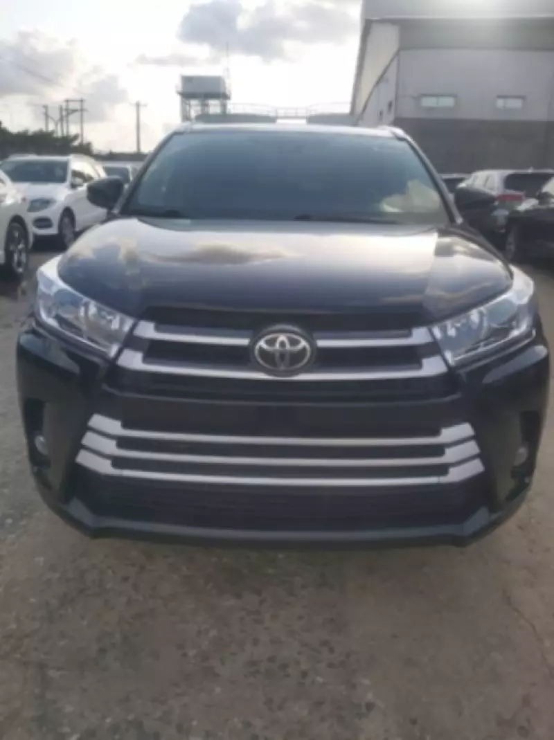 Toyota Highlander   - 2018