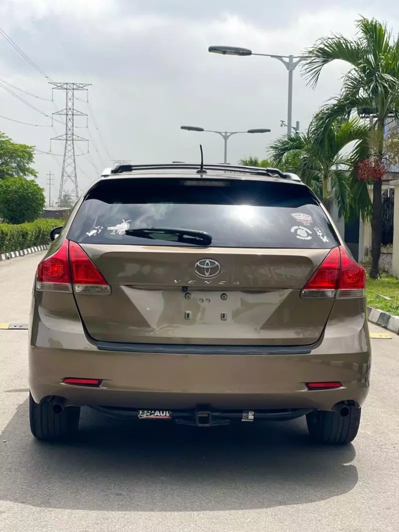 Toyota Venza   - 2009