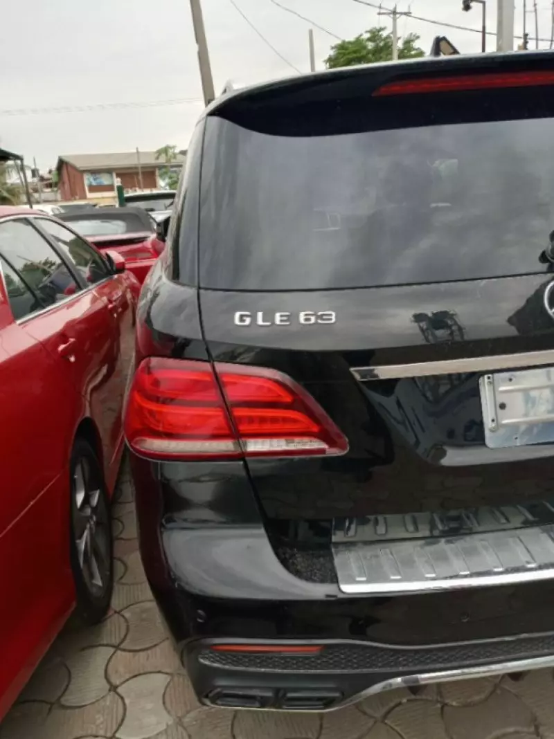 Mercedes-Benz GLE 63 AMG   - 2012