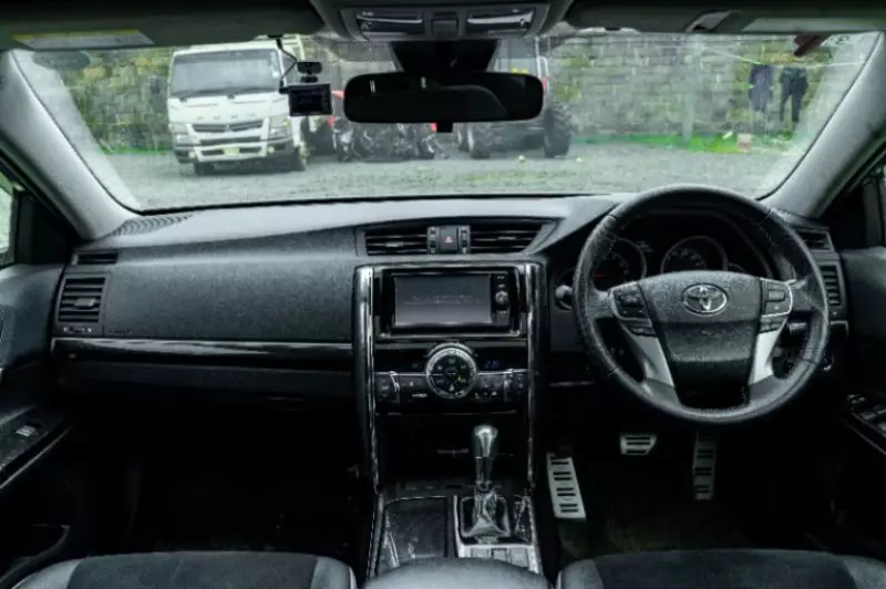 Toyota Mark X   - 2018