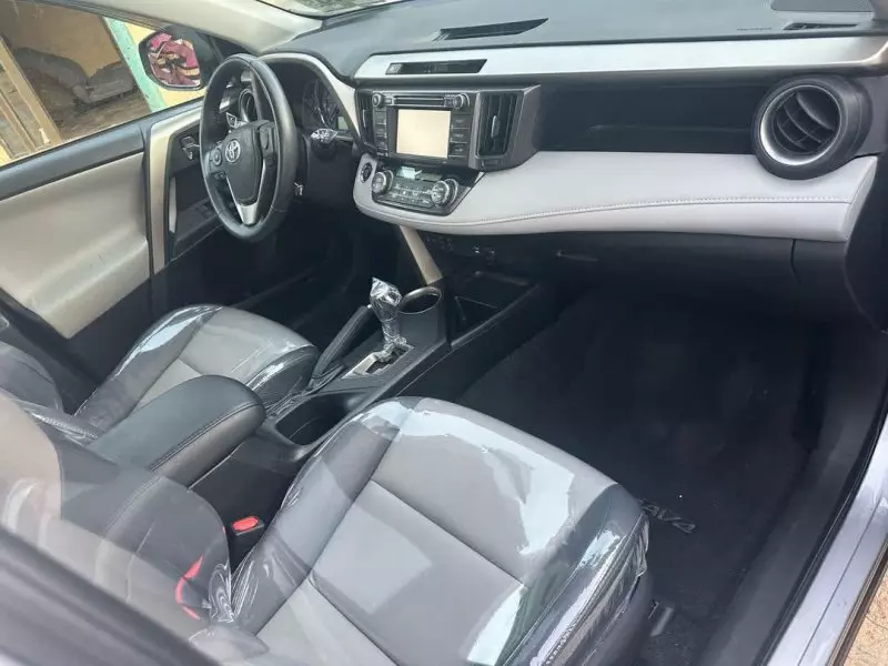 Toyota RAV 4   - 2014