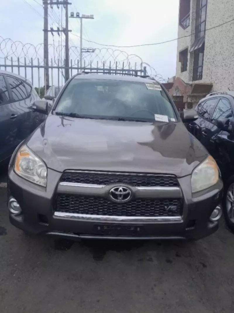 Toyota RAV4 - 2010