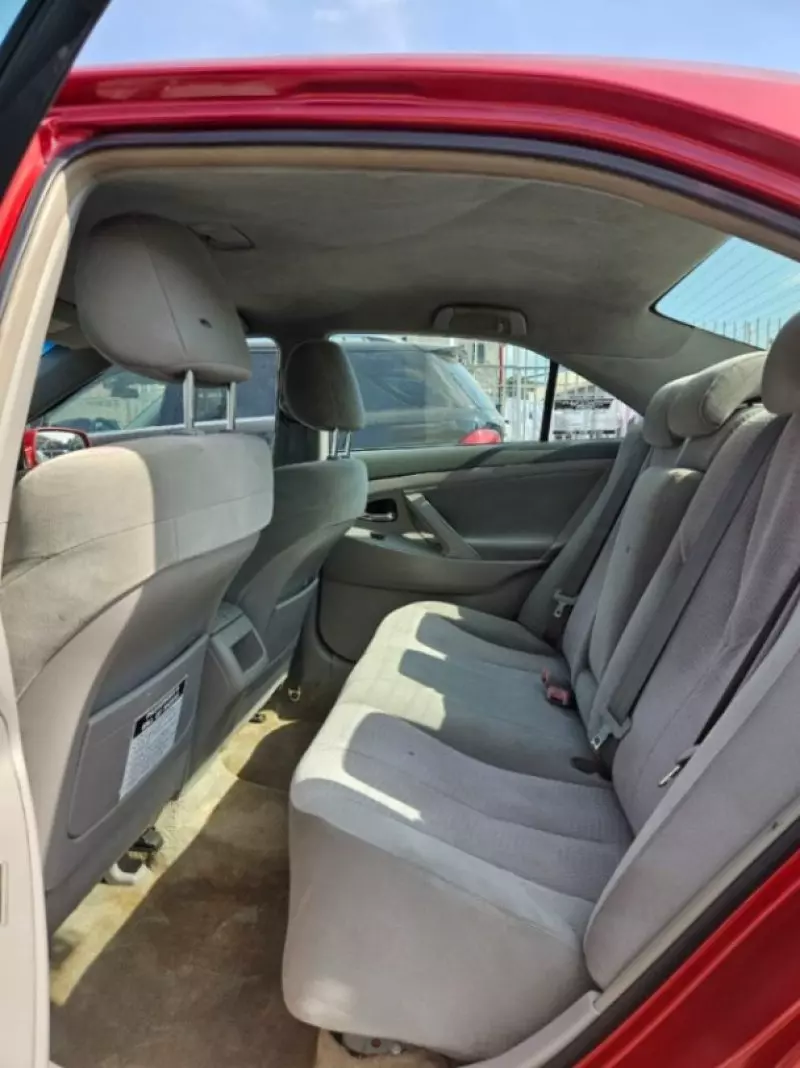 Toyota Camry   - 2011