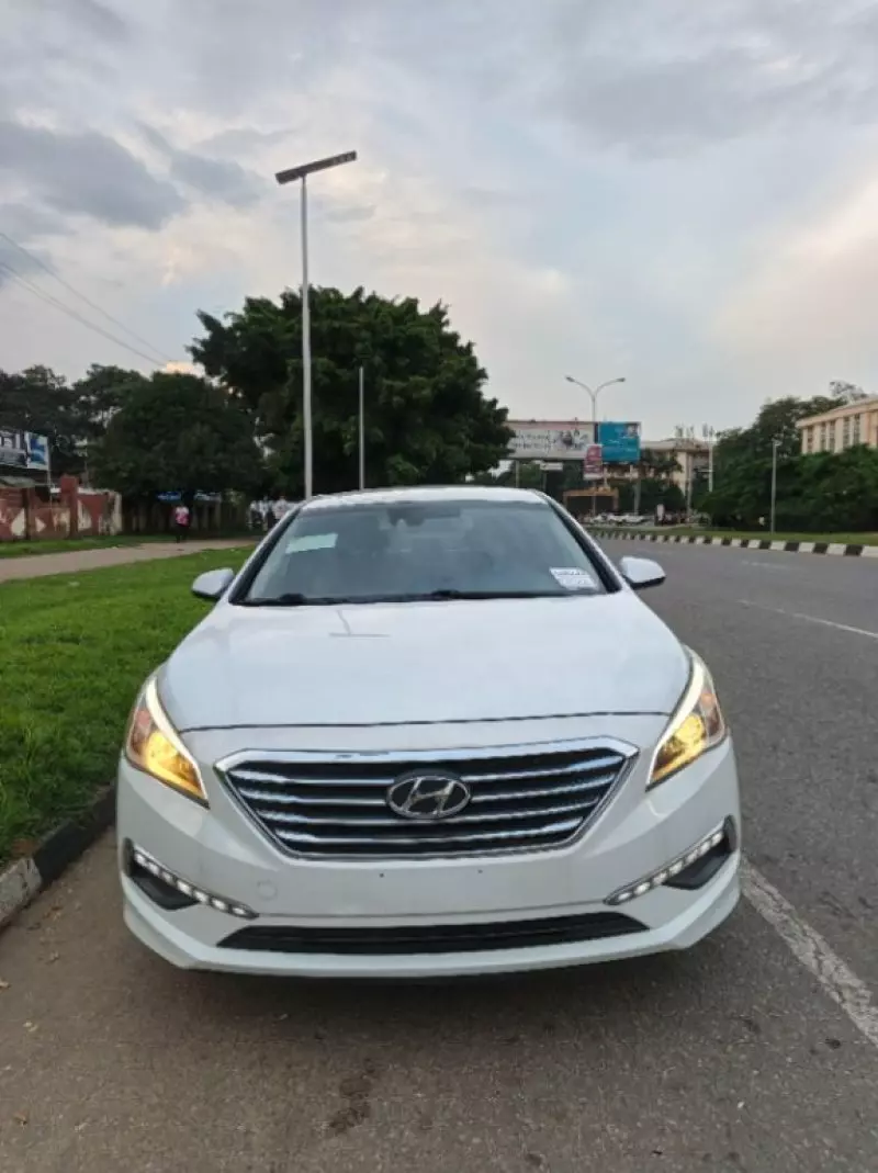 Hyundai Sonata   - 2015