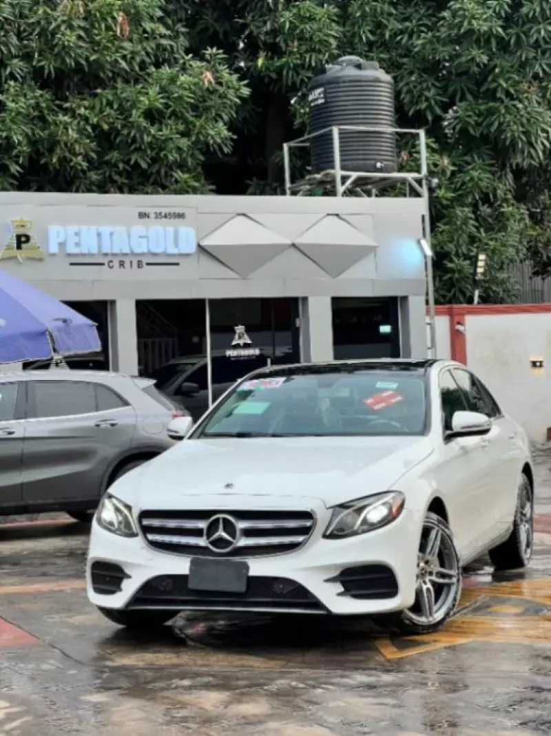 Mercedes-Benz E 300   - 2017