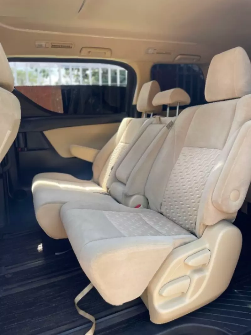 Toyota Alphard   - 2015