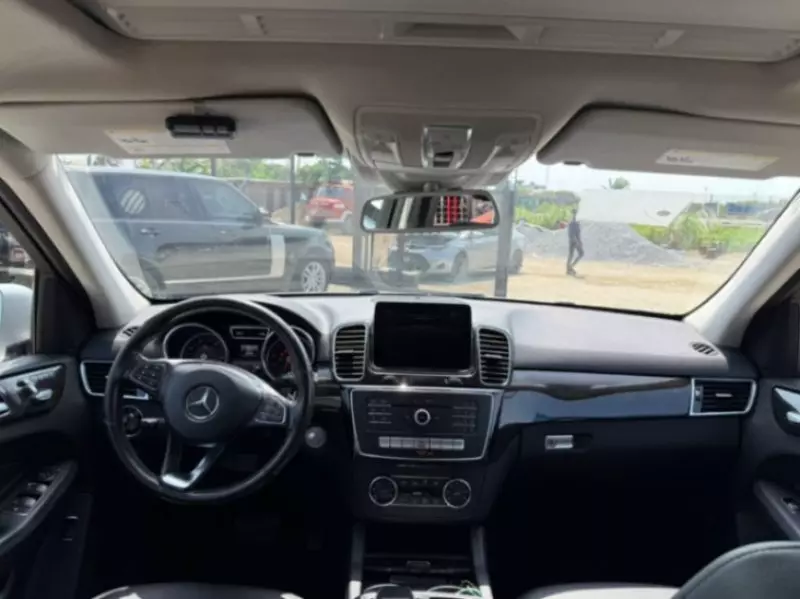 Mercedes-Benz ML 350   - 2012