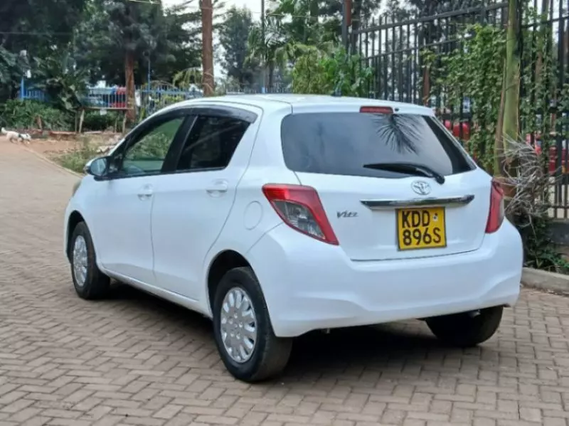 Toyota Vitz   - 2014