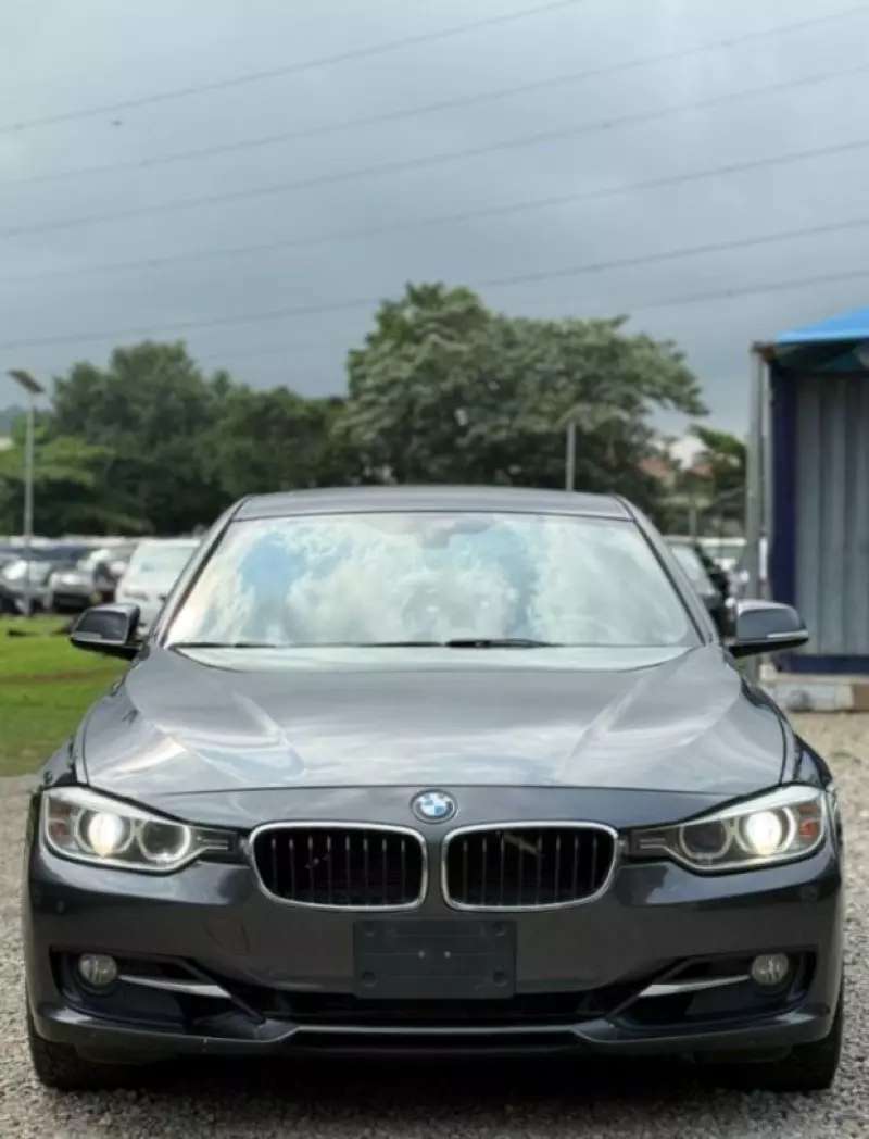 BMW 328i   - 2015
