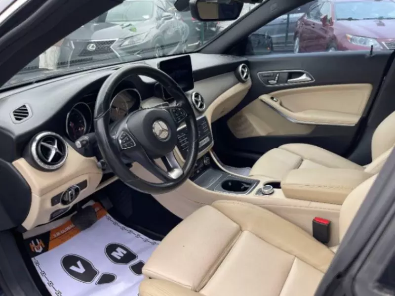 Mercedes-Benz CLA 250