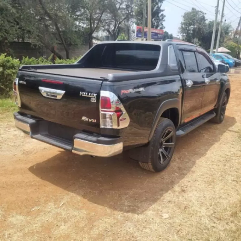 Toyota Hilux    - 2019