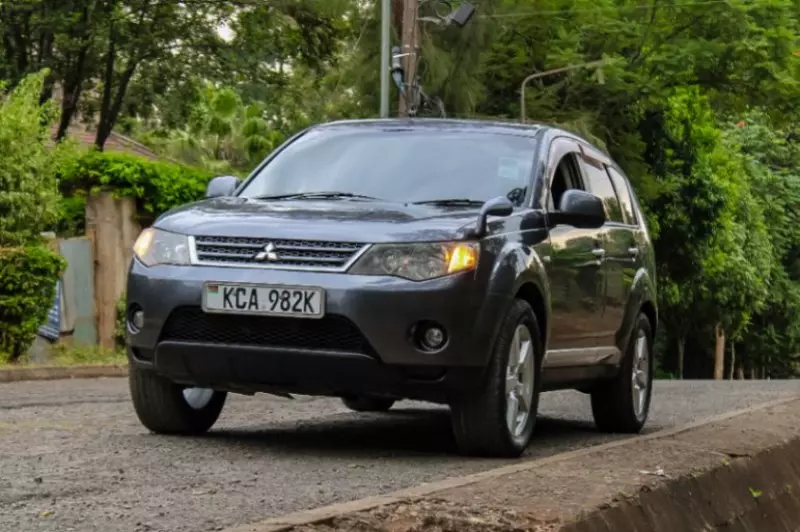 Mitsubishi OUTLANDER   - 2008