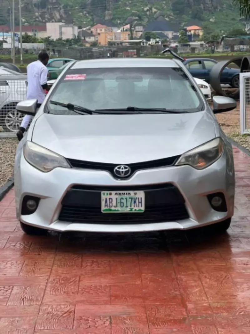 Toyota corolla   - 2014