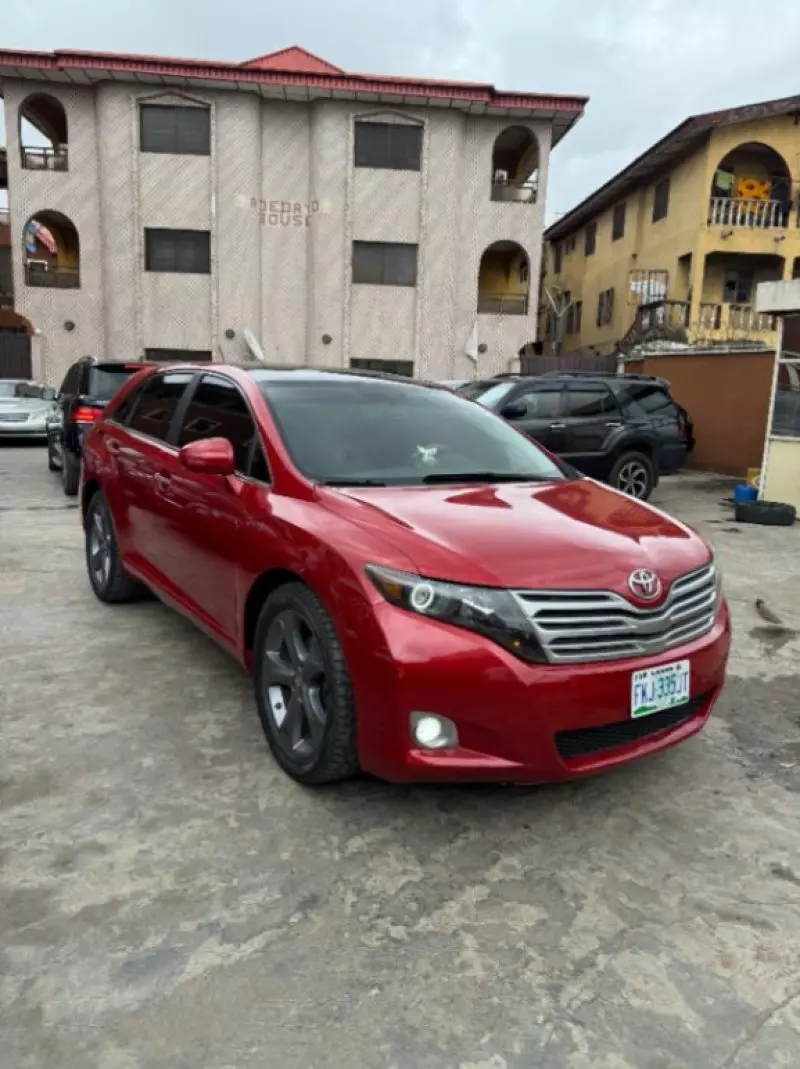 Toyota Venza   - 2011