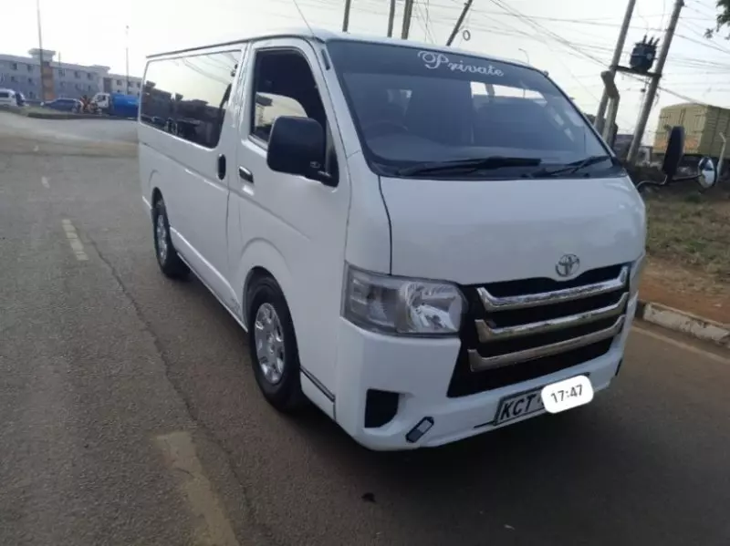 Toyota Hiace   - 2018
