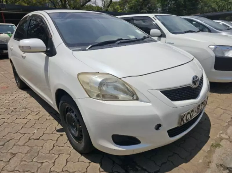 Toyota Belta   - 2010