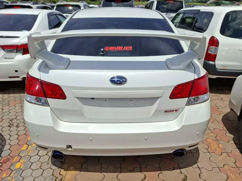 Subaru Legacy - 2012