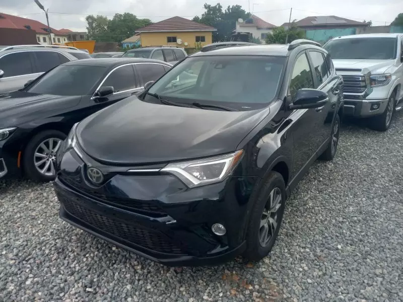 Toyota RAV 4   - 2018