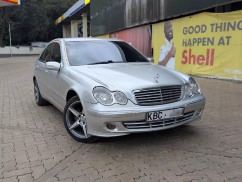 Mercedes-Benz C 200   - 2001
