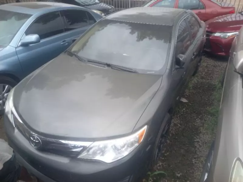 Toyota Camry   - 2014