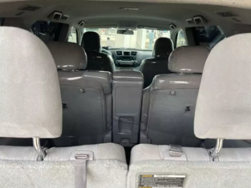 Toyota Highlander   - 2012