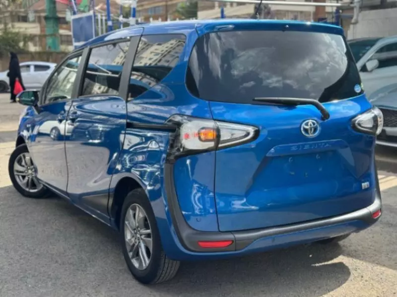 Toyota Sienta Hybrid    - 2019
