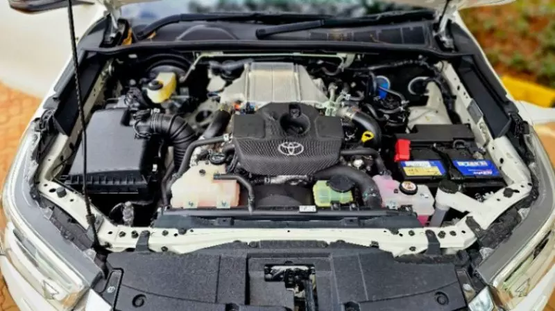 Toyota Hilux   - 2020