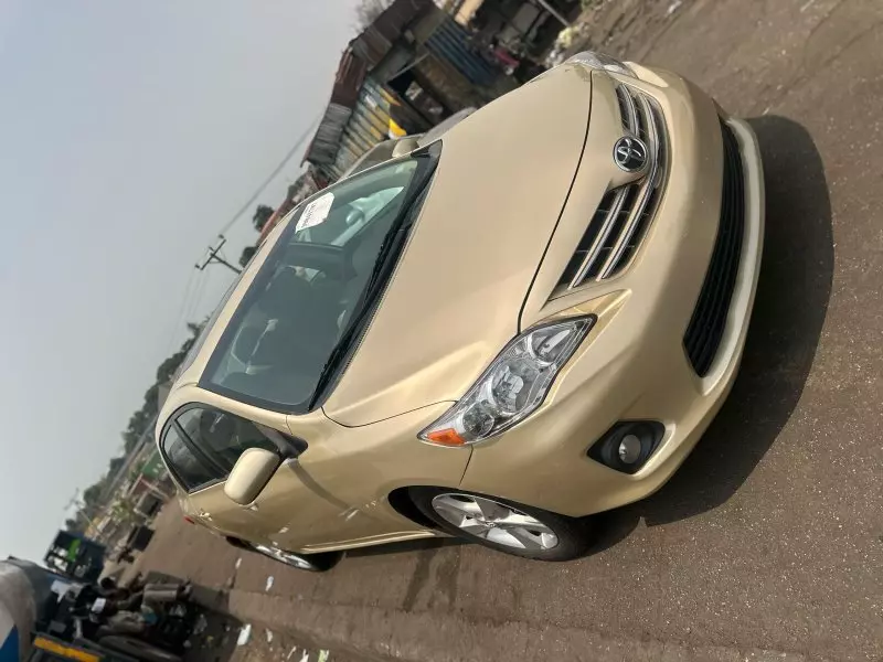 Toyota Corolla   - 2013