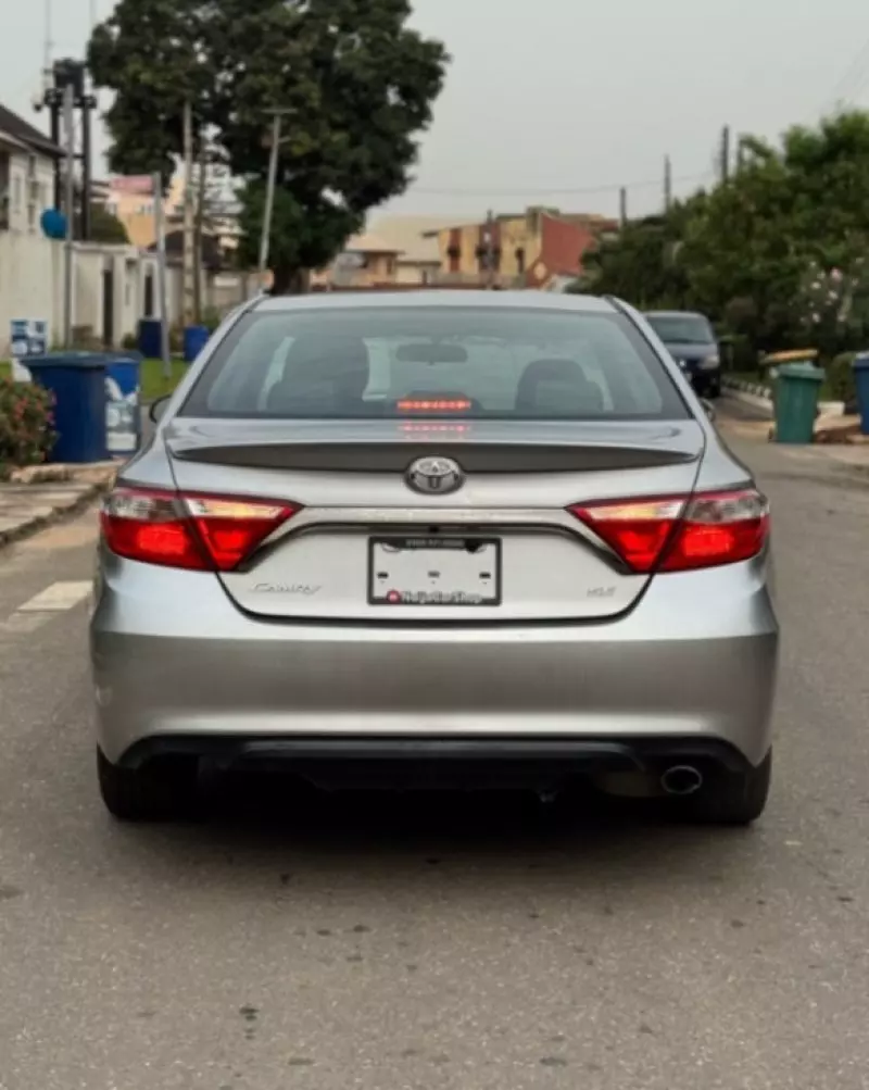 Toyota Camry   - 2016