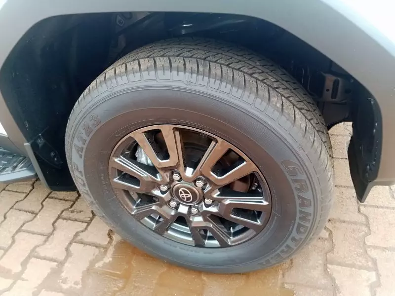 Toyota Land Cruiser   - 2024