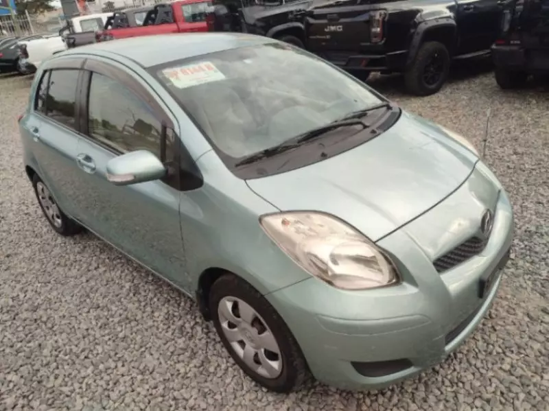 Toyota Vitz - 2010