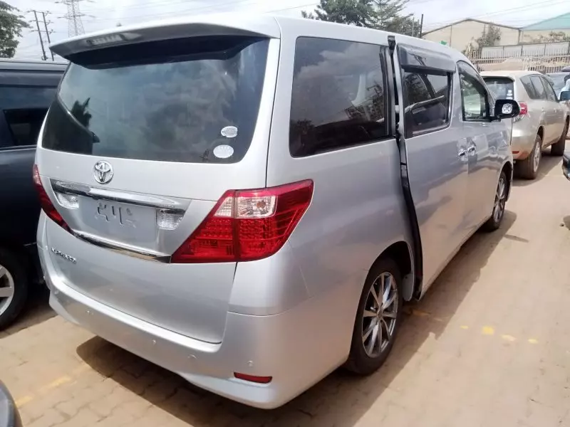 Toyota Alphard   - 2012