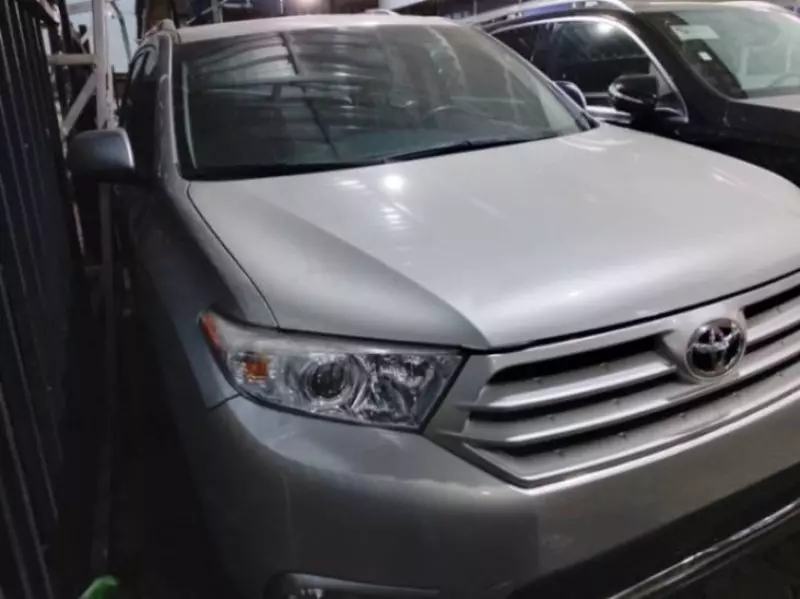 Toyota Highlander   - 2010