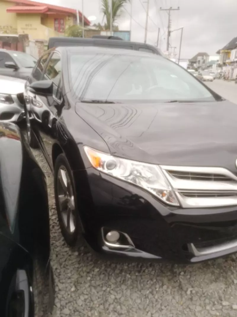 Toyota Venza   - 2014
