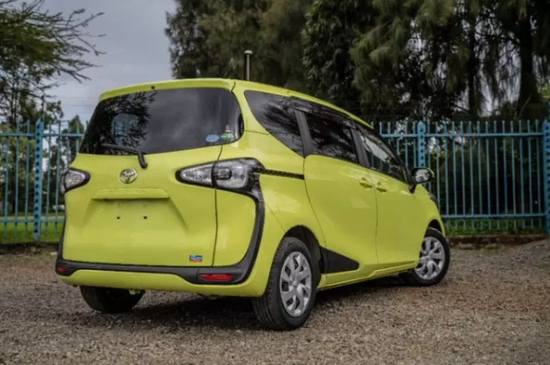 Toyota Sienta   - 2018