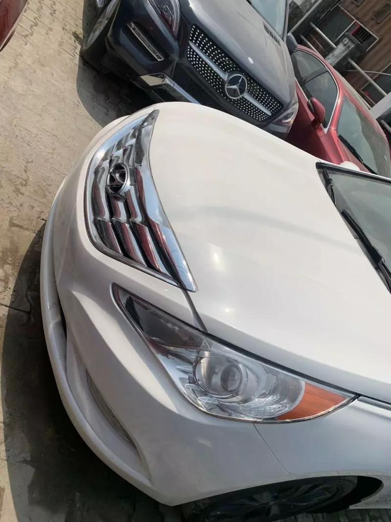 Hyundai Sonata   - 2013