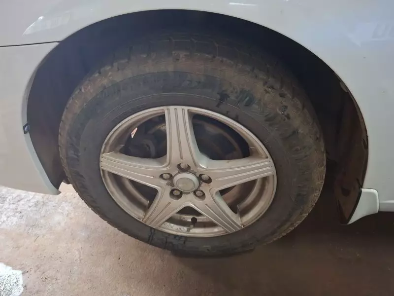 Toyota Premio    - 2011