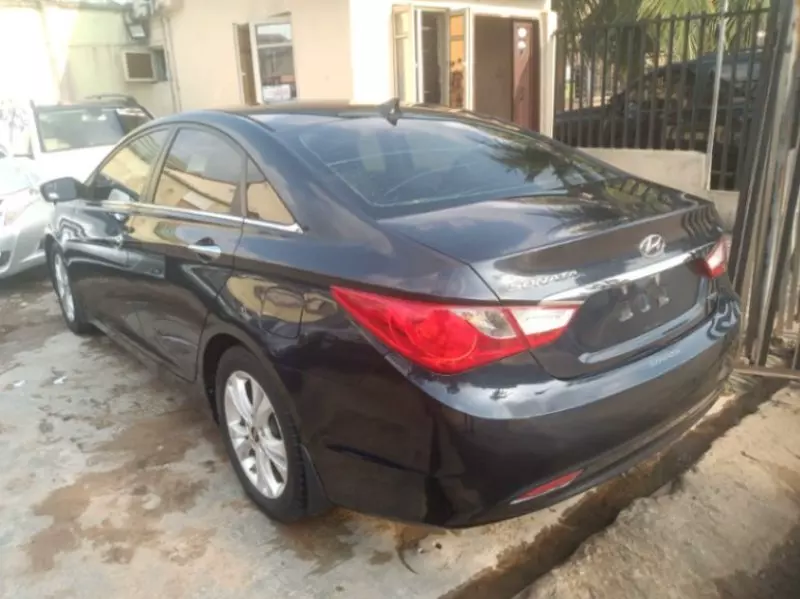 Hyundai Sonata   - 2013