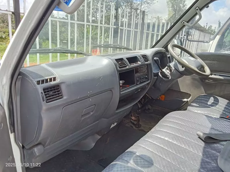 Mazda Bongo   - 2009