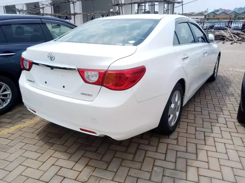 Toyota Mark X   - 2012