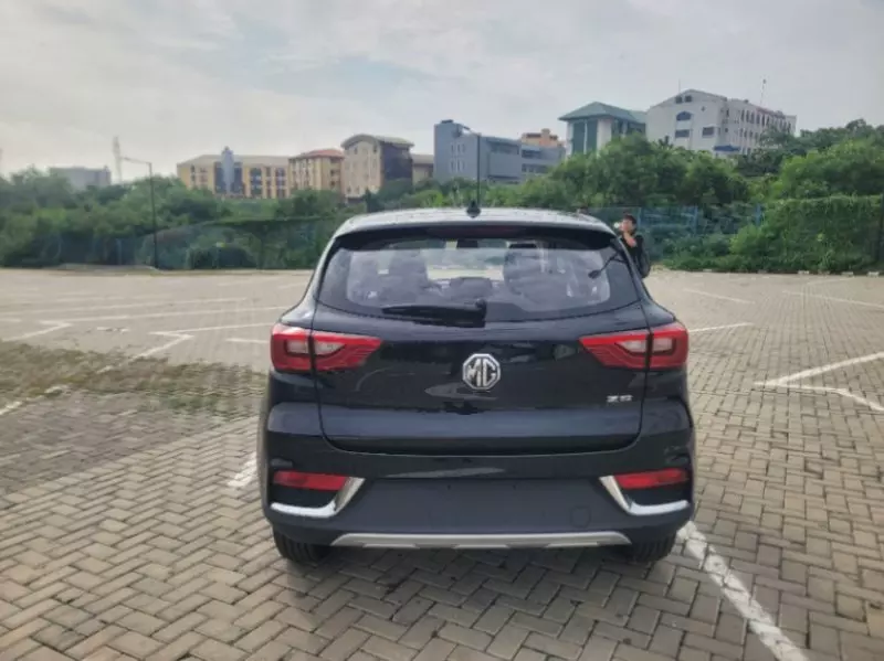 MG ZS   - 2025