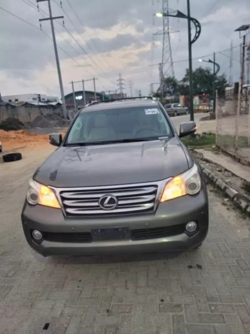 Lexus GX 460   - 2010