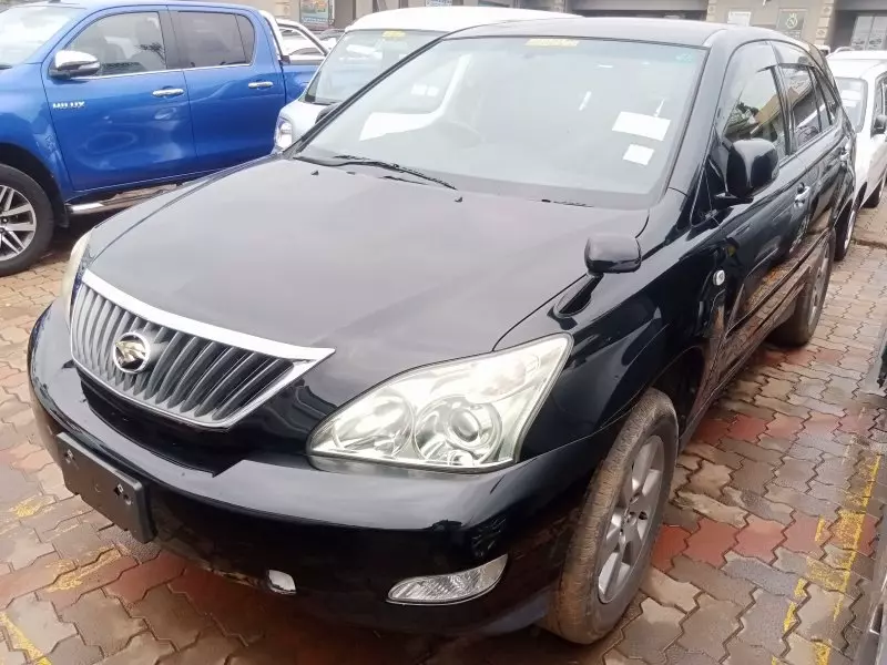 Toyota Harrier   - 2010