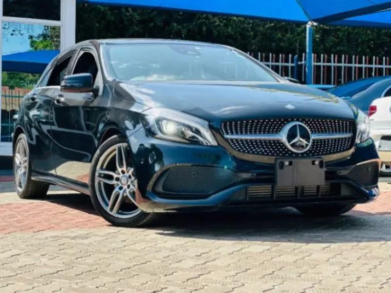 Mercedes-Benz A 180   - 2017