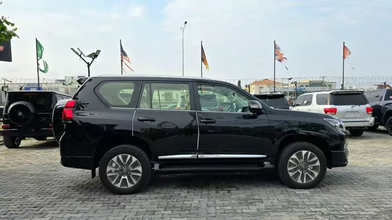 Toyota Prado   - 2023