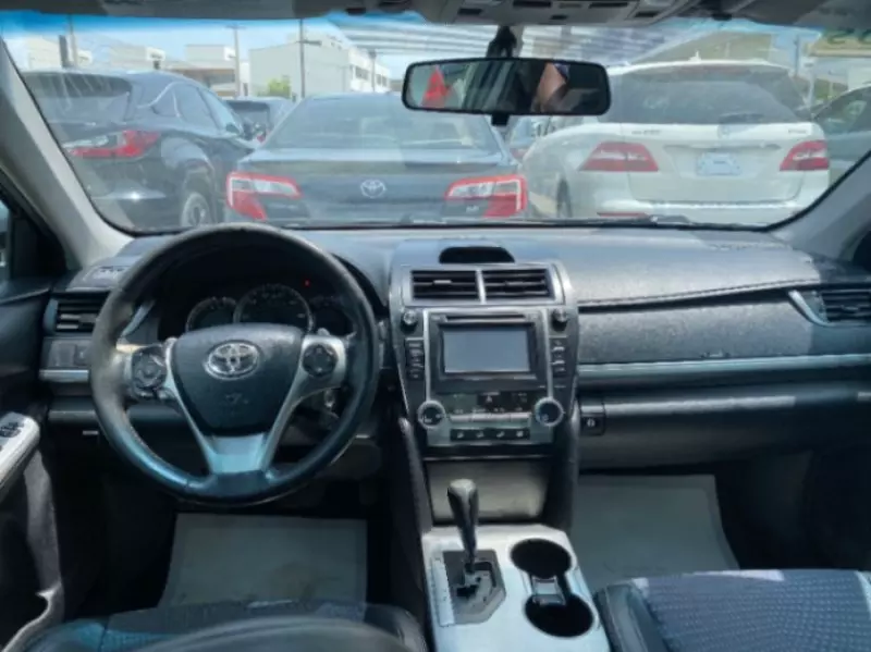 Toyota Camry   - 2012