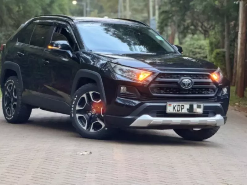 Toyota RAV 4   - 2019