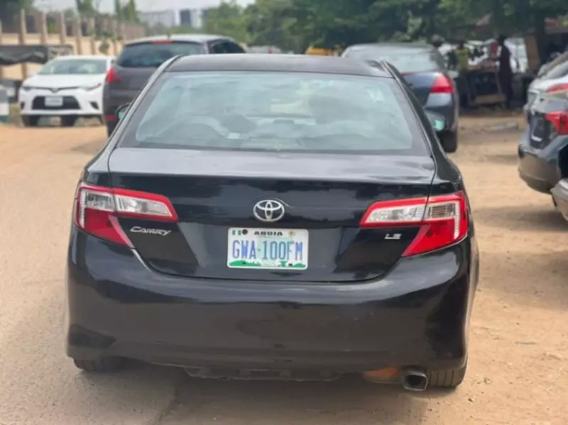 Toyota Camry   - 2012