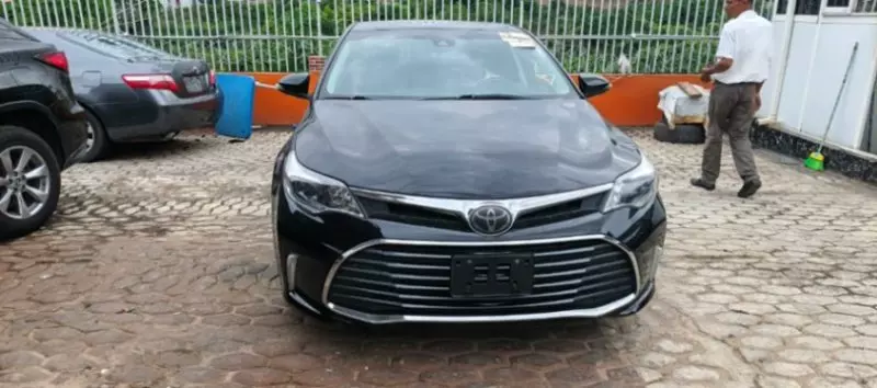 Toyota Avalon   - 2016