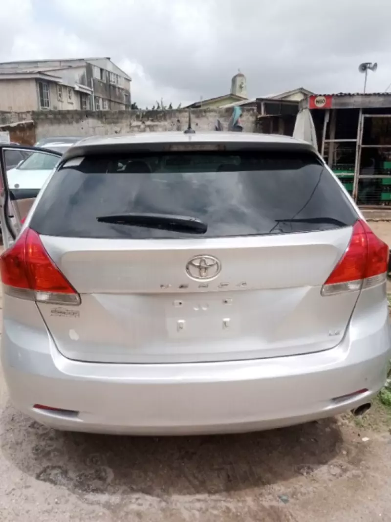 Toyota Venza   - 2015